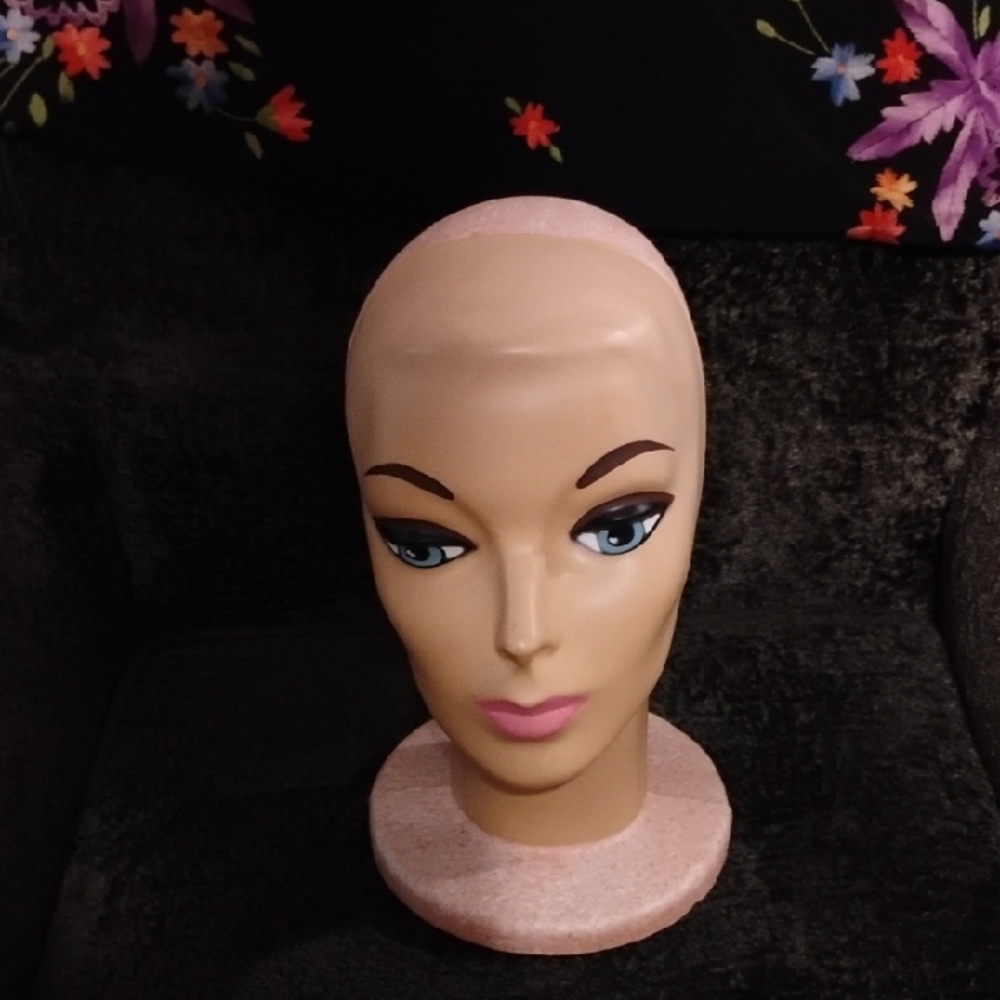 Women's Styrofoam Mannequin Head for Hair Styling /Decor